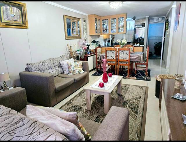 3 BEDROOM APARTMENT FOR SALE IN SOUTH BEACH